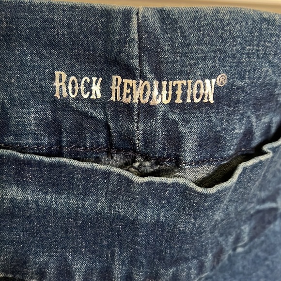 NWT Rock Revolution denim Legging jeans Sz 29 rhinestone studded logo in back - Picture 7 of 12